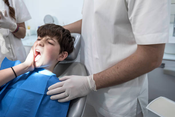 Best Cracked Tooth Emergency Dentist  in Monroeville, OH